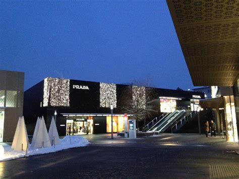 prada metzingen store manager